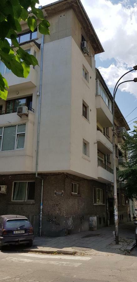 Селена 3 바르나 외부 사진